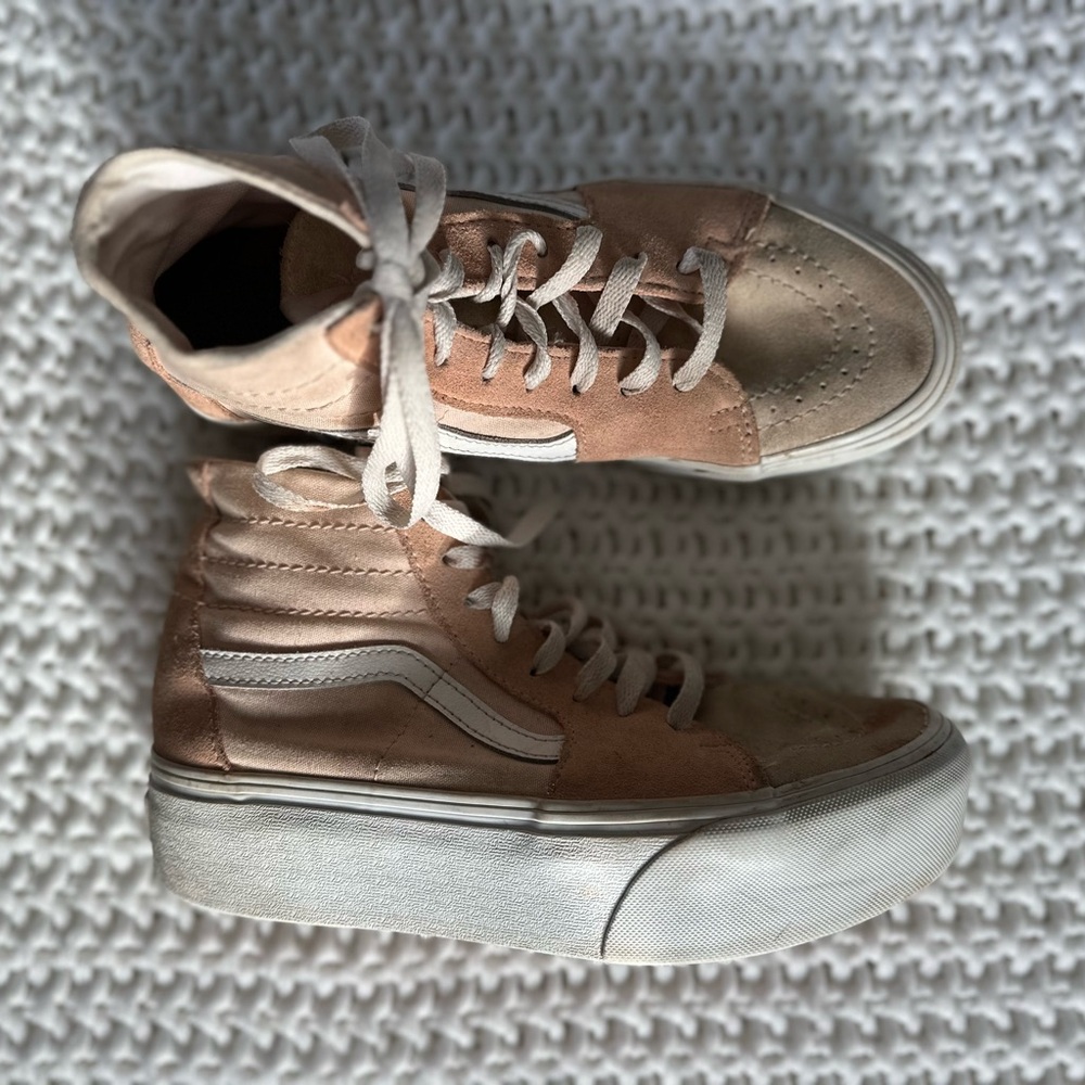 Vans Women's Tan and Cream High-Top Sneakers